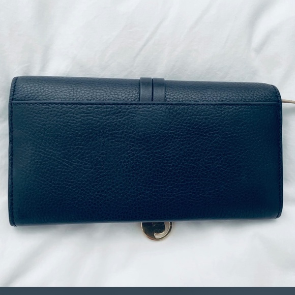 SEE BY CHLOÉ Alphabet Continental wallet, black calfskin, gold tone charms - Picture 6 of 7